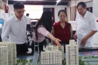 Vắng bóng đầu cơ, giá căn hộ tuột dốc xuống 25 triệu đồng/m2