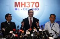 "Máy bay MH370 đổi hướng và bị không tặc khống chế"