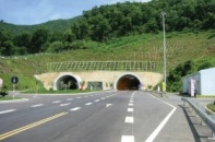 Chọn nhà đầu tư: Khổ vì cơ chế đặc thù