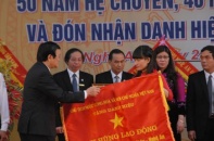 Chủ tịch nước Trương Tấn Sang trao danh hiệu Anh hùng cho trường Phan Bội Châu