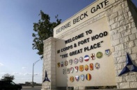 Một lính Mỹ xả súng tại căn cứ Fort Hood, 20 người chết và bị thương