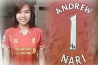 Con gái một nạn nhân MH370 được tặng áo đấu đặc biệt của Liverpool