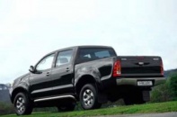 Toyota Việt Nam triệu hồi thêm xe bán tải Hilux