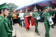 Thăng quân hàm trước niên hạn cho hai chiến sĩ hy sinh ở cửa khẩu Bắc Phong Sinh