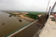 Sau hợp long, giá đất quanh cầu Nhật Tân vẫn chưa nhúc nhích