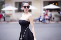 Ngọc Trinh khoe vòng eo con kiến