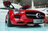 "Mũi tên bạc" SLS AMG "tung cánh" tại Việt Nam