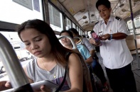 Bi hài chuyện đi làm phải… đóng bỉm
