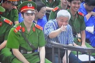 Bầu Kiên, mùi tiền và báo chí