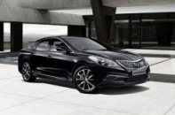 Hyundai Azera dạo phố Hà Nội