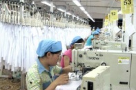 Cán cân thương mại thặng dư trở lại