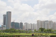 Tiền "chảy" vào bất động sản, chưa vội mừng