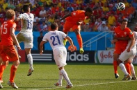 Hà Lan tránh được Brazil ở vòng sau, Tây Ban Nha ngẩng đầu rời World Cup