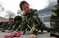 Cận cảnh khắc nghiệt tại trại cai nghiện Internet ở Trung Quốc