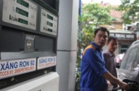 Giá xăng đã tăng thêm 410 đồng/lít