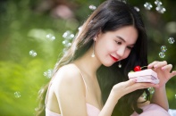 Ngọc Trinh không hở vẫn quyến rũ