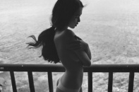 Ảnh nude "Sexy không giới hạn" của Ngọc Trinh gây bão