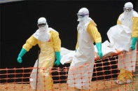 Cuộc chiến kinh hoàng của bác sĩ ở "địa ngục" Ebola