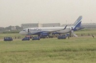 154 khách hoảng loạn khi máy bay hạ cánh trượt như xe ôtô