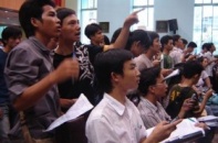 Chứng khoán Việt Nam đang đắt hay rẻ?