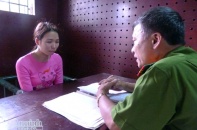 Nữ quái bán hoa quả dạo lừa "chạy việc" cho hàng loạt người