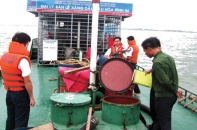 “Cuộn sóng” buôn lậu xăng dầu trên biển