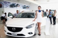 Áp lực doanh số, nhân viên bán xe "bo" cho khách