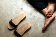 9 năm tù cho nữ sinh cấp hai dùng guốc đánh bạn tử vong