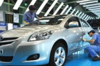 Ngoài ốc vít, Việt Nam "bó tay" với sơn ôtô