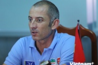 U19 HAGL cố gắng chơi bóng, U21 Việt Nam thì không