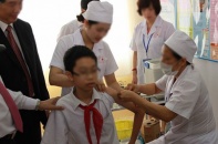Điều chuyển công tác cán bộ y tế tiêm chủng vaccine sởi - rubella nhầm