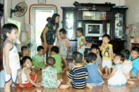 Có bằng trung cấp sư phạm mầm non mới được nhận trông trẻ