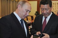Ông Putin tặng smartphone đặc biệt cho ông Tập Cận Bình