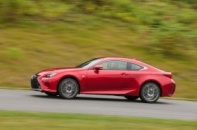 Xế sang Lexus RC chốt giá từ 43.715 USD