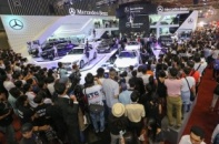 Mercedes-Benz "phơi" 56 tỷ đồng ở Triển lãm ô tô