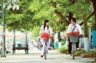 Gần nhà ga, xa trường học!
