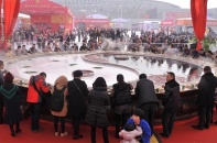 Ngắm nồi lẩu khổng lồ nặng 31 tấn, đường kính 10m