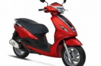 Mua xe ga tầm trung, chọn Piaggio Fly