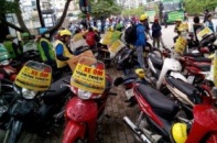 Hà Nội đắt hàng xe ôm có đồng hồ tính cước