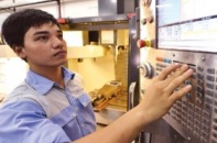 Đầu tư sản xuất ốc vít hay công nghệ gốc?