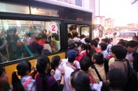 Hà Nội kiểm tra, xử lý nạn quấy rối tình dục trên xe buýt, nơi công cộng