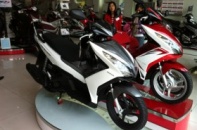 Ế ẩm, giá Honda Air Blade giảm sốc