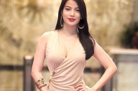 Trương Ngọc Ánh ngày càng sắc sảo và gợi cảm