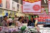 Khoảng lặng trong cơn bão và nỗi niềm "cá bé"