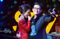 Phương Linh tình tứ bên Hà Anh Tuấn