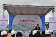 Hợp long vòng xuyến nút giao thông Ngã ba Huế - Đà Nẵng
