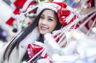 Á hậu Diễm Trang đẹp tinh khôi chào đón Giáng sinh