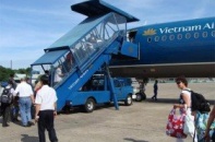 Vietnam Airlines ký hợp đồng với PVI, VNI, Bảo Việt