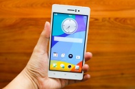 Smartphone mỏng nhất Việt Nam, nhì thế giới lên kệ
