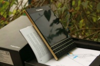BlackBerry Passport bản Gold ra mắt với giá 1.000 USD